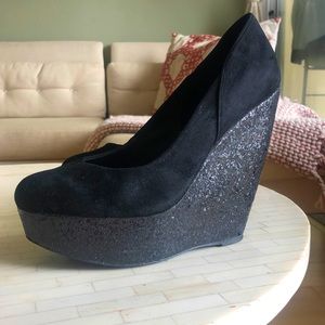 Aldo 5inch Black “Glitter” Wedges